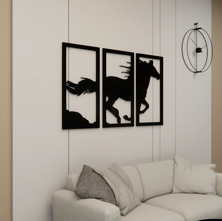 Horse-inspired wall hanging for home decor